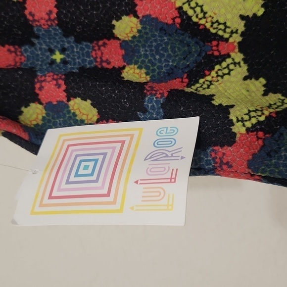 Colorful Patterned Women's Skirt Artsy 2XL Feminine Art To Wear Unique - Picture 4 of 6